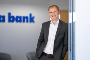 Finora Bank strengthens leadership and sharpens focus on business performance